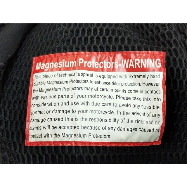 B778 [人気] BERIK ベリック レーシングスーツ XL マルチカラー 革ツナギ LS1-9771K-BK | ★ |  | 03