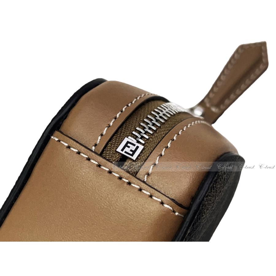 極美品【FENDI】AirPodsケース、ストラップセット、FF 極美品【FENDI】AirPodsケース、ストラップセット、FF