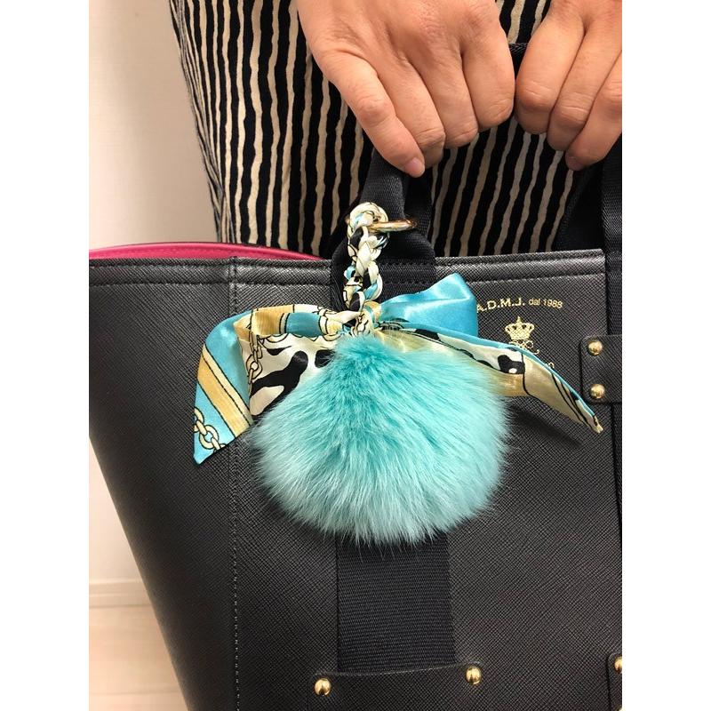 ポンポンファー スカーフリボン付き 上質フォックスファー チャーム