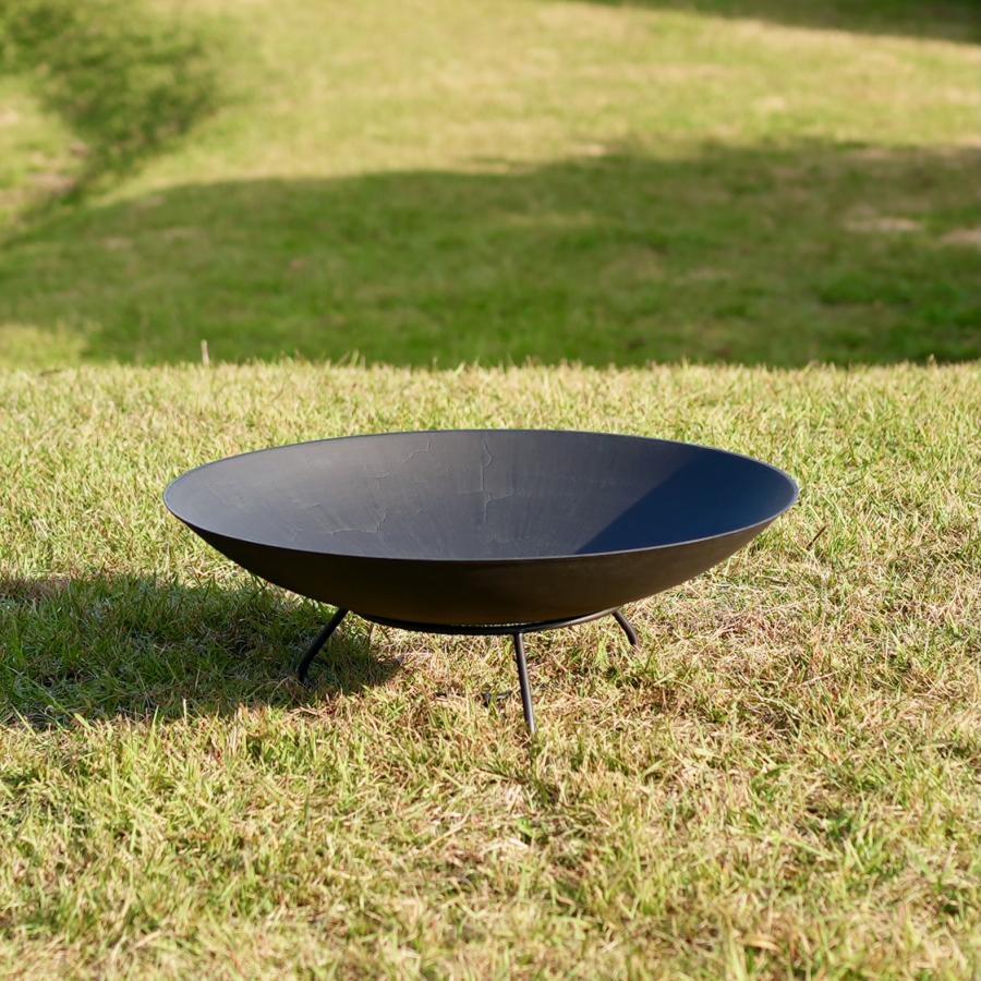 鋳物製ファイヤーピット、シンプルでスタイリッシュな焚き火台、庭やキャンプ、グランピングにも最適・高耐久、cacomoca Fire Pit CroManyon 78cm |  | 01