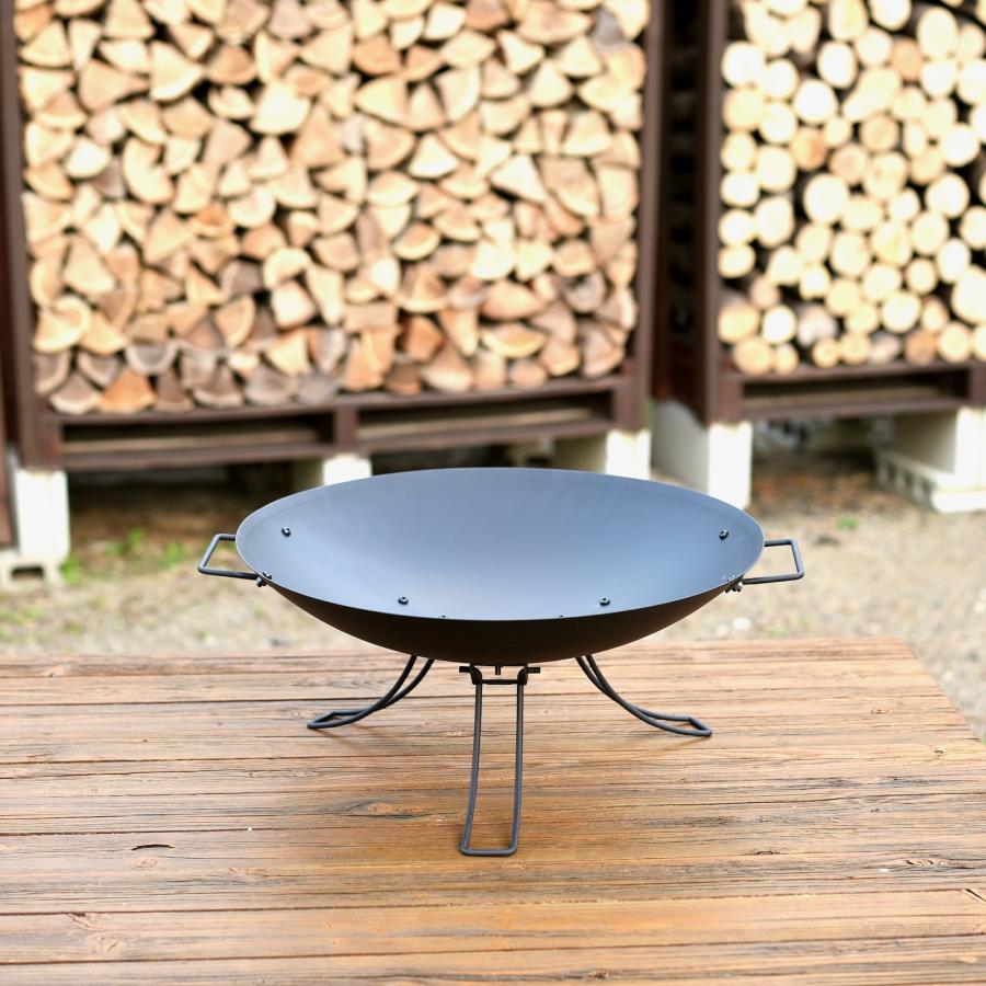 ファイヤーピット　アメリカ購入　未使用品 折りたたみ式ファイヤーピット、コンパクトで携帯便利な焚き火台、軽量