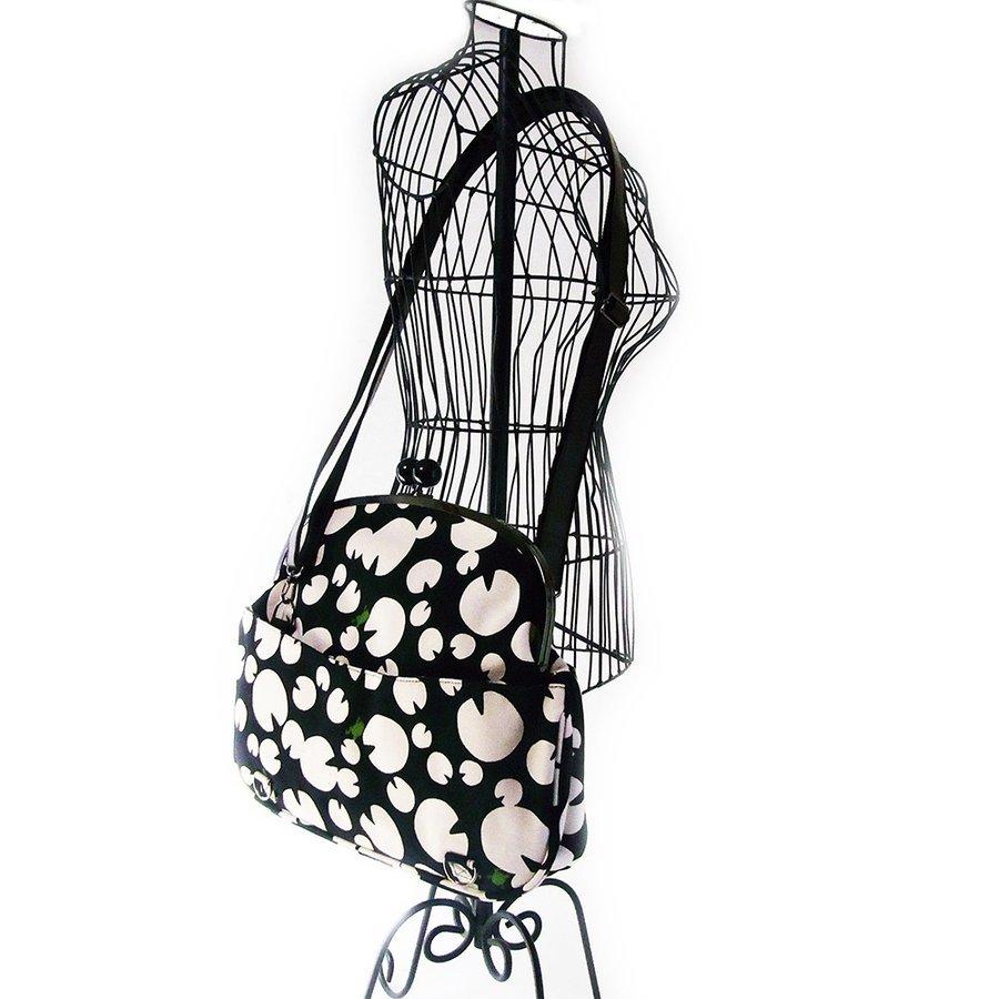 蛙帆布2ウェイ がま口リュック斜めがけバッグ 一布一会 ブラック