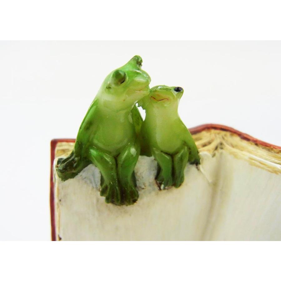 カエルオブジェ ブックフロッグ 本の上の親子蛙 Eva 1806 Caeru 通販 Yahoo ショッピング