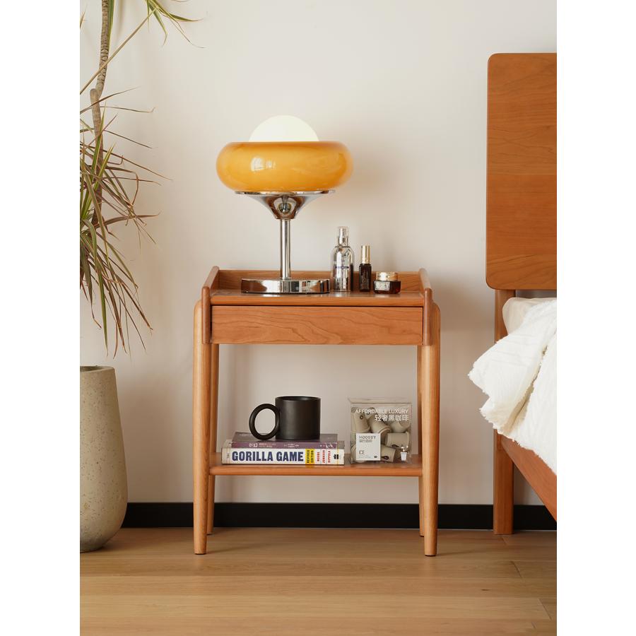 CAGUUU 引き出し付きウッドナイトテーブル ミニマルデザインのチェリー