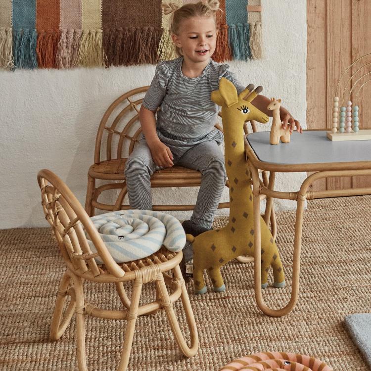 キッズチェア 子供用イス ロータイプ 子供椅子 おしゃれ ミニベンチ ベンチ イス 子供部屋 北欧 インテリア キッズ家具 子ども オイオイ ミニ Oyoy Mini Ca81 Minibench キッズ ベビー カイズ 通販 Yahoo ショッピング