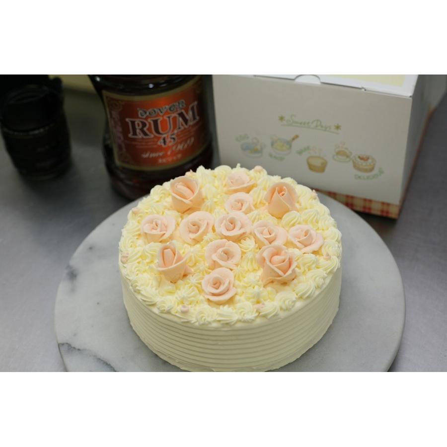 昔ながらのバタークリームのデコレーションケーキ５号 １５センチ Deko005 ケーキ工房 山崎屋 通販 Yahoo ショッピング