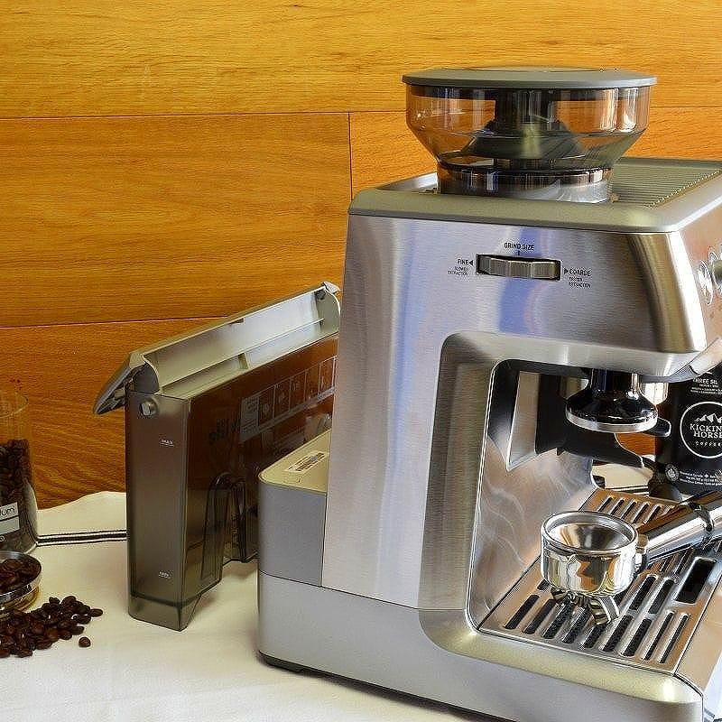 新品送料無料 Brevilleブレビル BES870XL バリスタ Espresso Machine エスプレッソメーカー 本格コーヒーメーカ Founderがお届け Breville (ブレビル) BES870XL バリスタ エクスプレス エスプレッソマシン 艶消しステンレススチール
