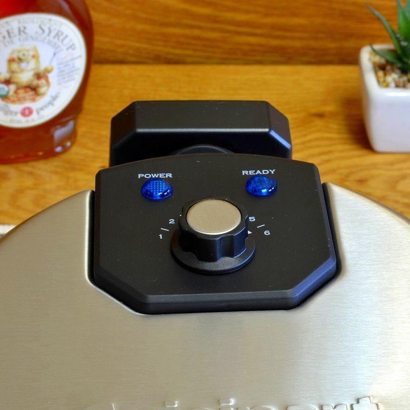 クイジナート ワッフルメーカー 4枚焼 丸型 Cuisinart WAFF10 Belgian Waffle Maker,Stainles