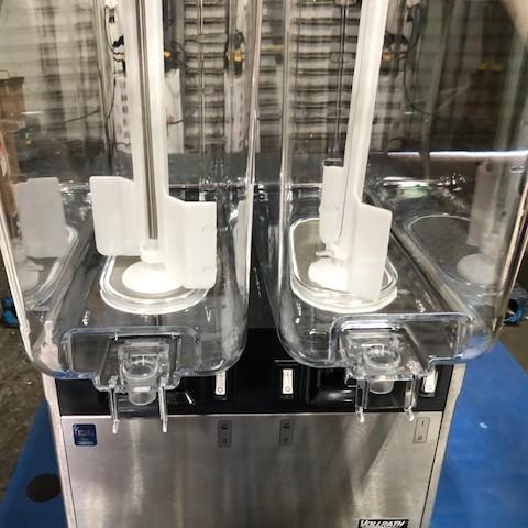 ドリンクサーバー ダブル ディスペンサー 20L×2 パドル攪拌 冷却機能 温度調節可能 レストラン カフェ ホテル Vollrath VBBE2-3