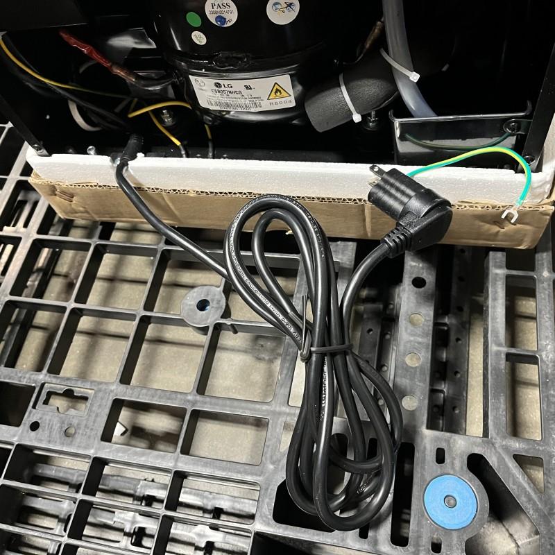 ビルトイン 冷蔵庫 アンダーカウンター 最大80缶 カウンター下 ガラスドア ブラック 幅38cm EdgeStar CBR902SG 15 Inchの画像