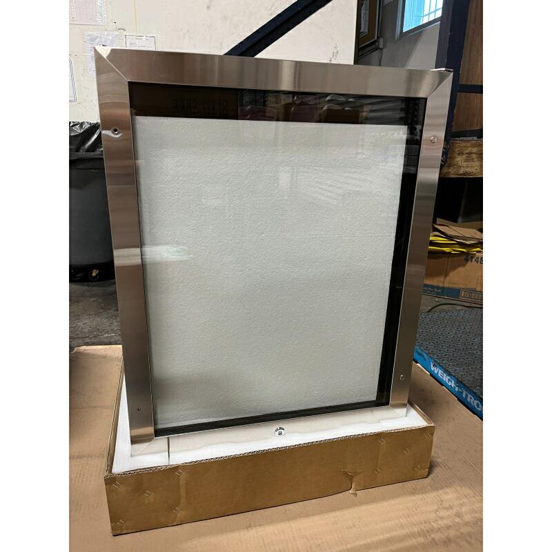 冷蔵庫 180缶 ビルトイン可 アンダーカウンター 幅60cm 130L ガラスドア ステンレス Yeego 24 Inch Beverage Refの画像