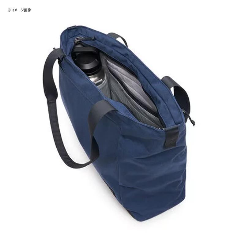 トートバッグ ナイロン 2ポケット 16L 丈夫 高耐久 YETI CROSSROADS TOTE 16の画像