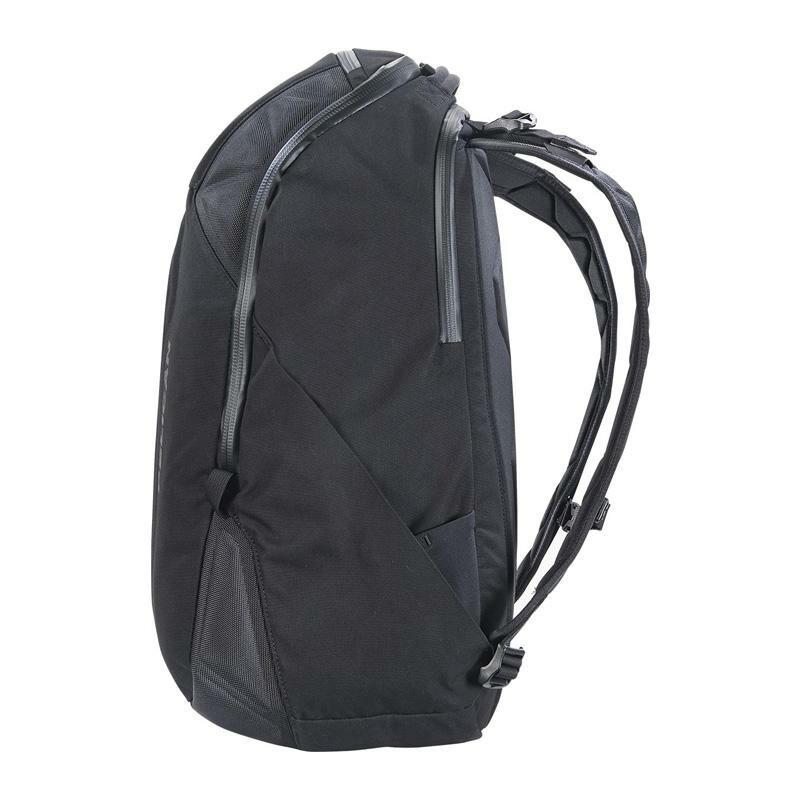 バックパック 35L ノートパソコン タブレット 耐水 EVAバックパネル ペリカン Pelican MPB35 Mobile Protect Bacの画像