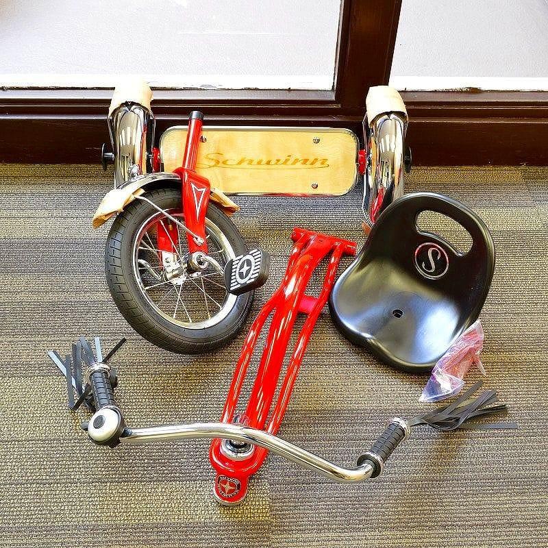 ロードスター12インチ三輪車 男女共用 シュウィン Schwinn Roadster 12-Inch Trikeの画像