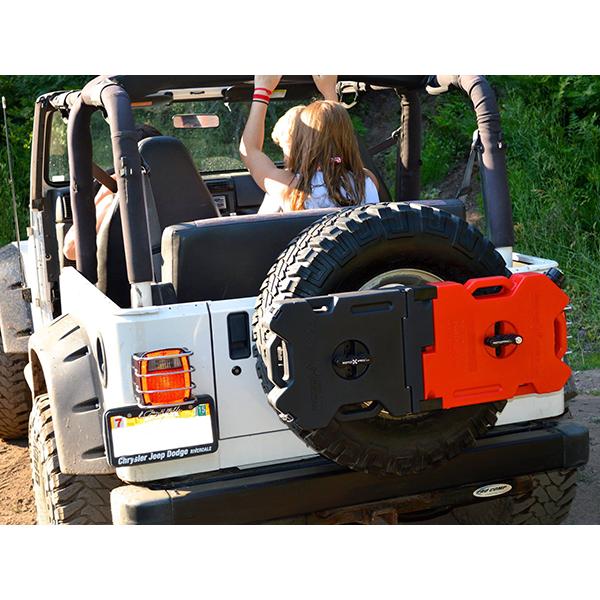 JEEP ガソリン用プラスチック容器 2ガロン 期間限定セール ROTOPAX FUEL CONTAINER RED GEN 2 ガソリン