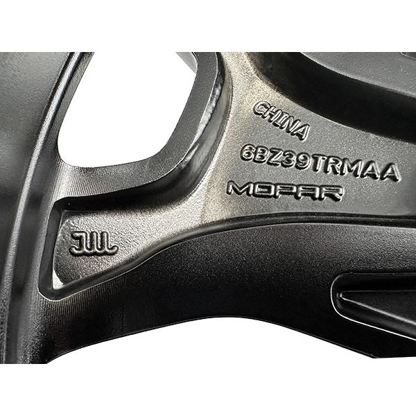 No.5 Jeep jkラングラー 純正ホイール　17インチ 黒塗装　5本セット MOPAR純正 17インチホイール MOABエディション ブラック 5本