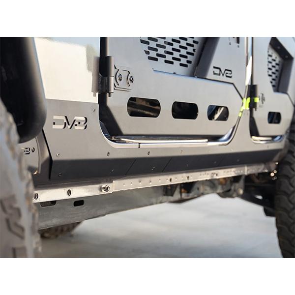 DV8 OFFROAD 正規品 ロックスキン サイドシルガード サイドシルカバー
