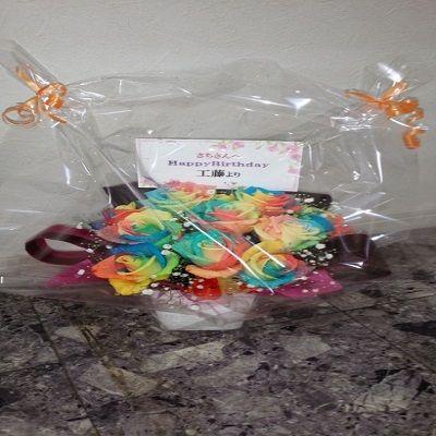 ☆5本以上〜のご注文で☆レインボーローズ☆1本￥８５０円！！お好きな本数をフラワーアレンジに（*^_^*）豪華です☆ |  | 01