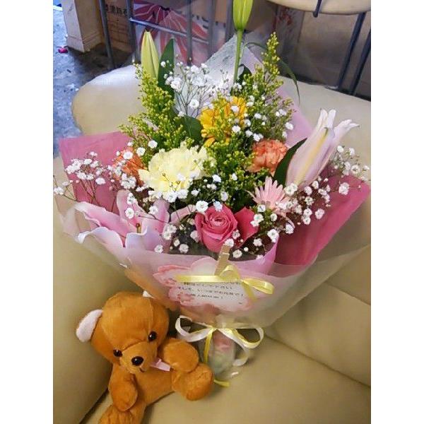 豪華なカサブランカと可愛らしいガーベラのミックスした花束！ |  | 05