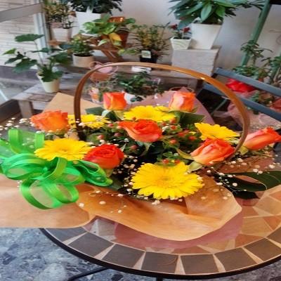 オレンジと黄色、２色の元気色☆フラワーアレンジ!(^^)!華やかカラー★ | 