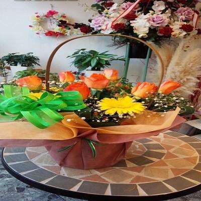 オレンジと黄色、２色の元気色☆フラワーアレンジ!(^^)!華やかカラー★ |  | 02