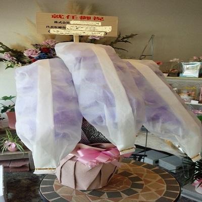 紫の胡蝶蘭を特別な日の贈り物に |  | 09