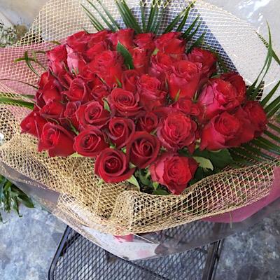 キラキラとラメの付いた【赤いバラ】40本の花束を記念日などの贈りものに | 