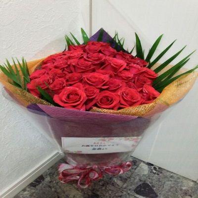 キラキラとラメの付いた【赤いバラ】40本の花束を記念日などの贈りものに |  | 05