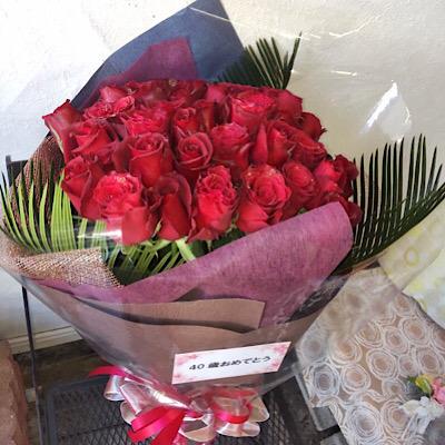 キラキラとラメの付いた【赤いバラ】40本の花束を記念日などの贈りものに |  | 07