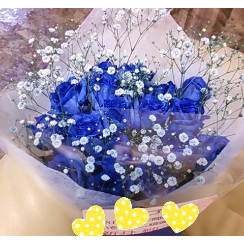１本￥720円！【10本以上〜のご注文です】☆青いバラ（ブルーローズ）とカスミソウとラメちりばめてキラキラとした花束！ |  | 04