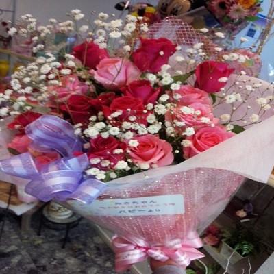 好評☆鮮やかなピンク色のバラの花束！送料無料☆かすみ草と一緒に・・☆ |  | 03