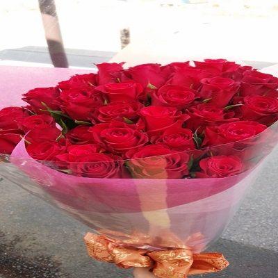 凛とした美しい赤いバラ！1本￥320円！２０本以上〜のご注文！！（*^_^*）お好きな本数で、プレゼント☆ |  | 02