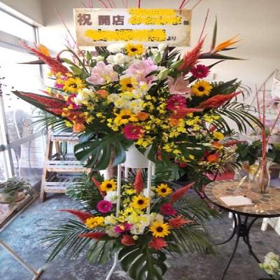季節のお花をふんだんに取り入れた【花種★花色】ストアにお任せ！豪華な生花スタンド２段! |  | 05