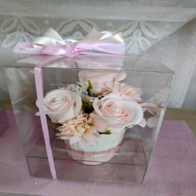 薄いピンク色の可愛らしいバラのソープフラワーをご自宅用や贈り物に |  | 04