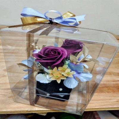 ラメの付いた紫バラのソープフラワーアレンジ☆にメッセージを添えて贈り物に！ |  | 04