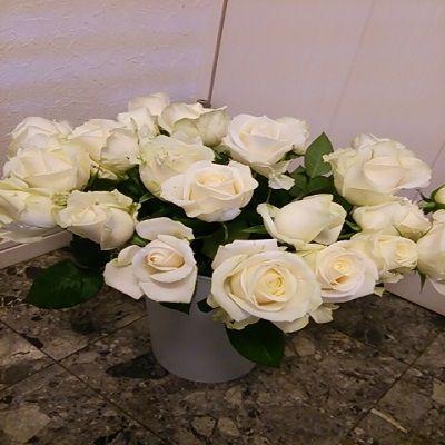 １０本の白いバラとかすみそうの花束にメッセージを添えて！！｜calla｜06
