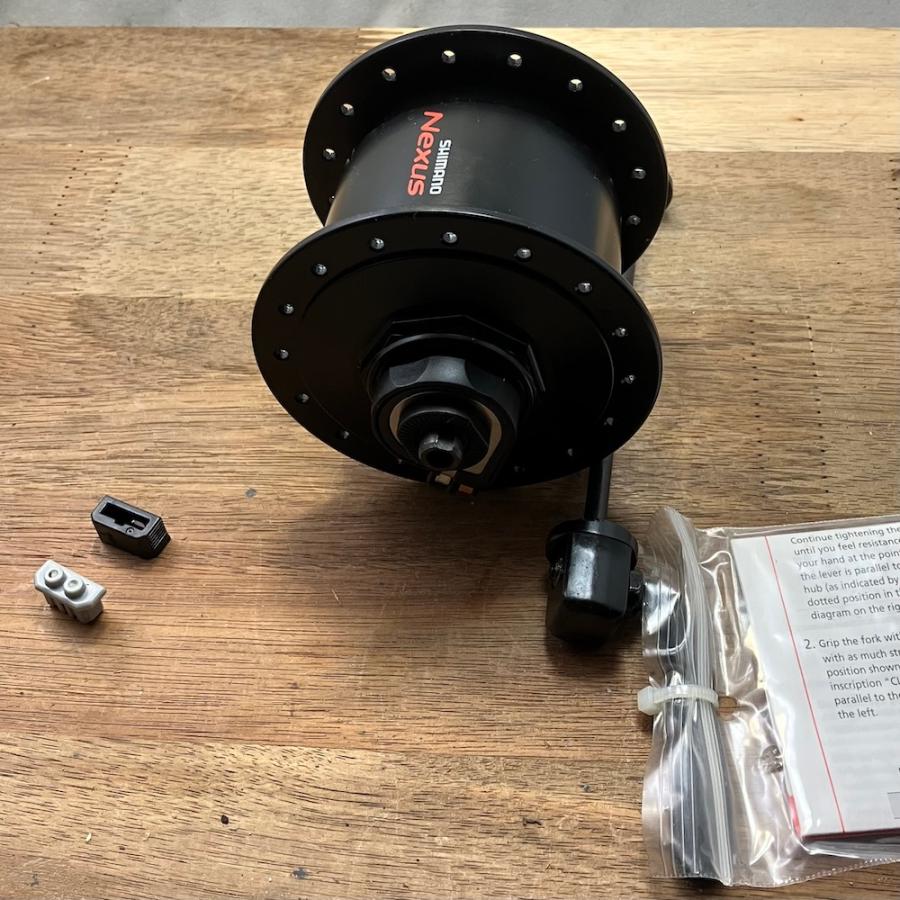 シマノ SHIMANO NEXUS ハブダイナモ DH-C3000-3N-QR 32H シマノ SHIMANO NEXUS ハブダイナモ DH-C3000-3N-QR 32H