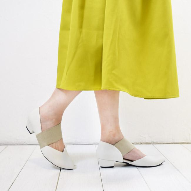パンプス レディース ストラップ アーモンドトゥ ゴア 日本製 痛くない 歩きやすい クッション 幅広 スアシ 斜めストラップ 防水 黒 (FOO-SN-R9931)の画像