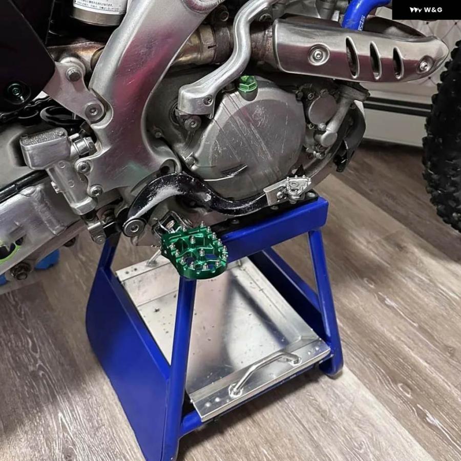 並行輸入品オートバイ フットレスト フットペグ ペダル カワサキ KLX230 KLX 230 KLX230R KLX230S KLX 230R 230S 2020-2024 KLX 230SMの画像