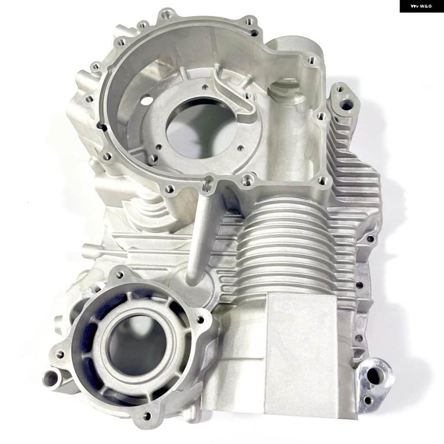 並行輸入品右 クランクケース CFMOTO 500 X5 U5 CF188 600 X6 U6 Z6 625 CF196 X-LAの画像