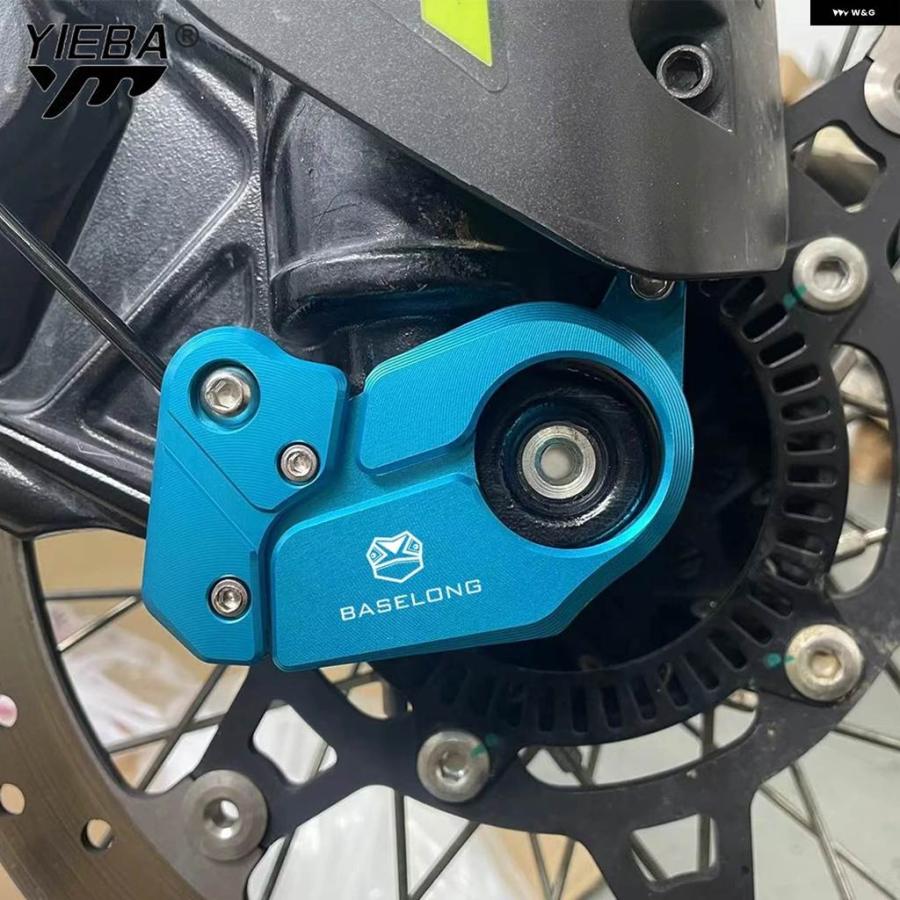 並行輸入品オートバイ フォーク ボトムシューガードカバー プロテクター CFMOTO 450MT IBEX450 450 MT IBEX 450 2025 フロントABSセンサーガードセットの画像