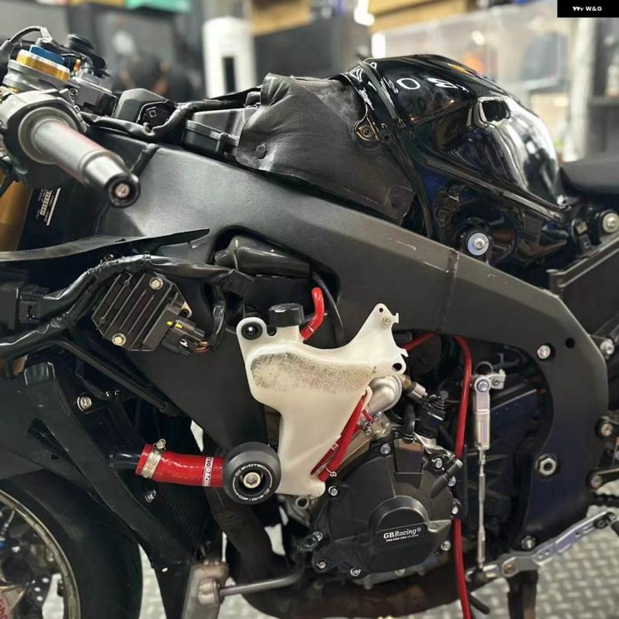 並行輸入品 ホンダ 2020-2024用 8ピース EVORACING シリコン ラジエーター クーラントホースキットの画像