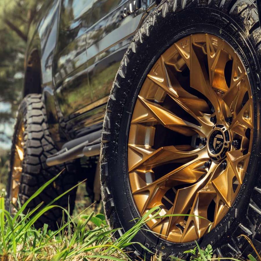 エスカレード シルバラード RAM QX80 | ホイール FLAME D805