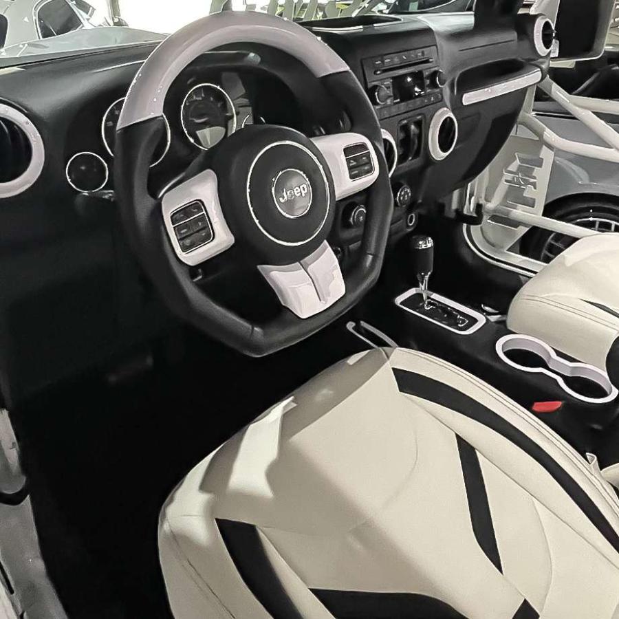 11-18y ジープ ラングラー JK アンリミテッド 左ハンドル車 インテリア
