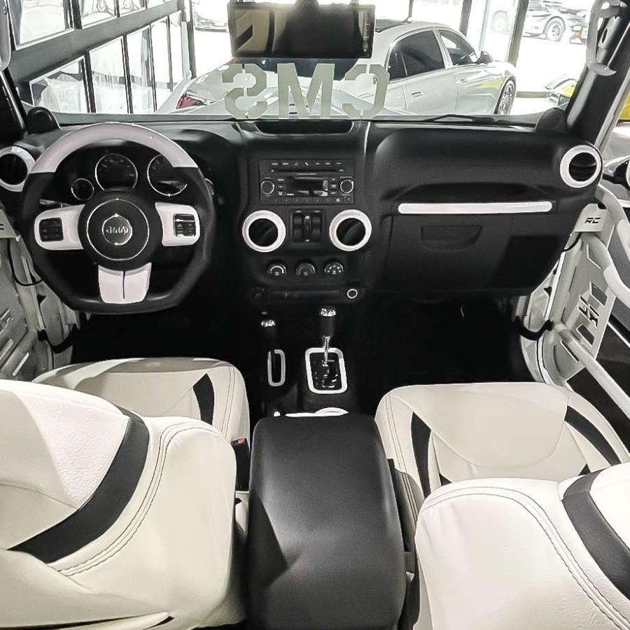 11-18y ジープ ラングラー JK アンリミテッド 左ハンドル車 インテリア