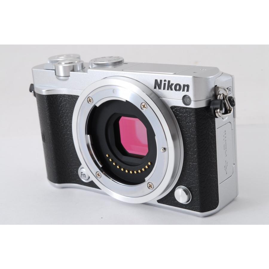 ニコン Nikon J5 シルバー レンズキット microSDカード付き