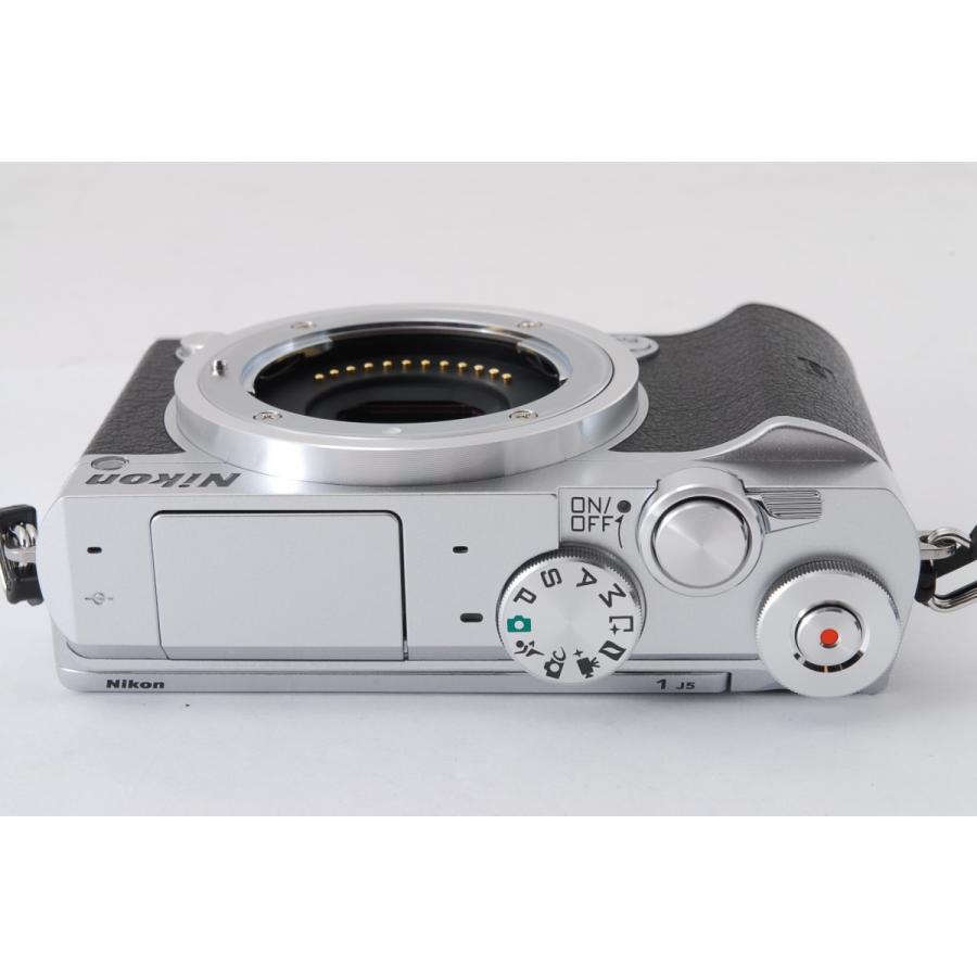 ニコン（Nikon） J5 シルバー レンズキット micro <プレゼント包装承り