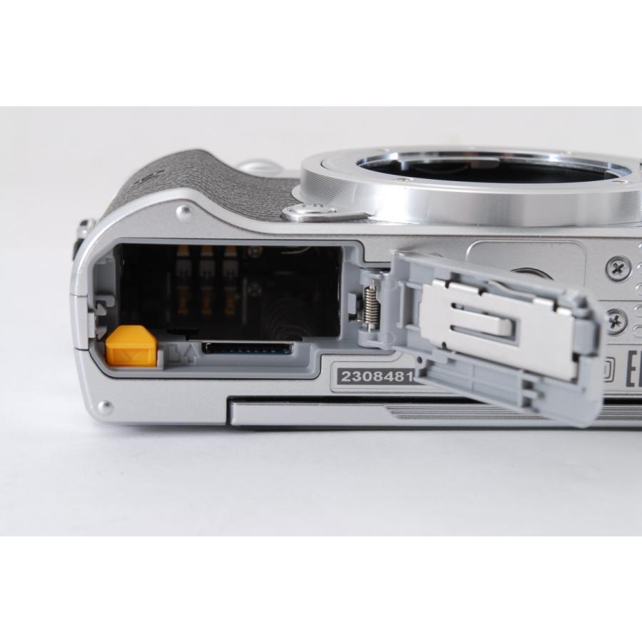 【Nikon 1 J5】シルバー　microSD付き　★最終値下げ中 ニコン Nikon J5 シルバー レンズキット microSDカード付き