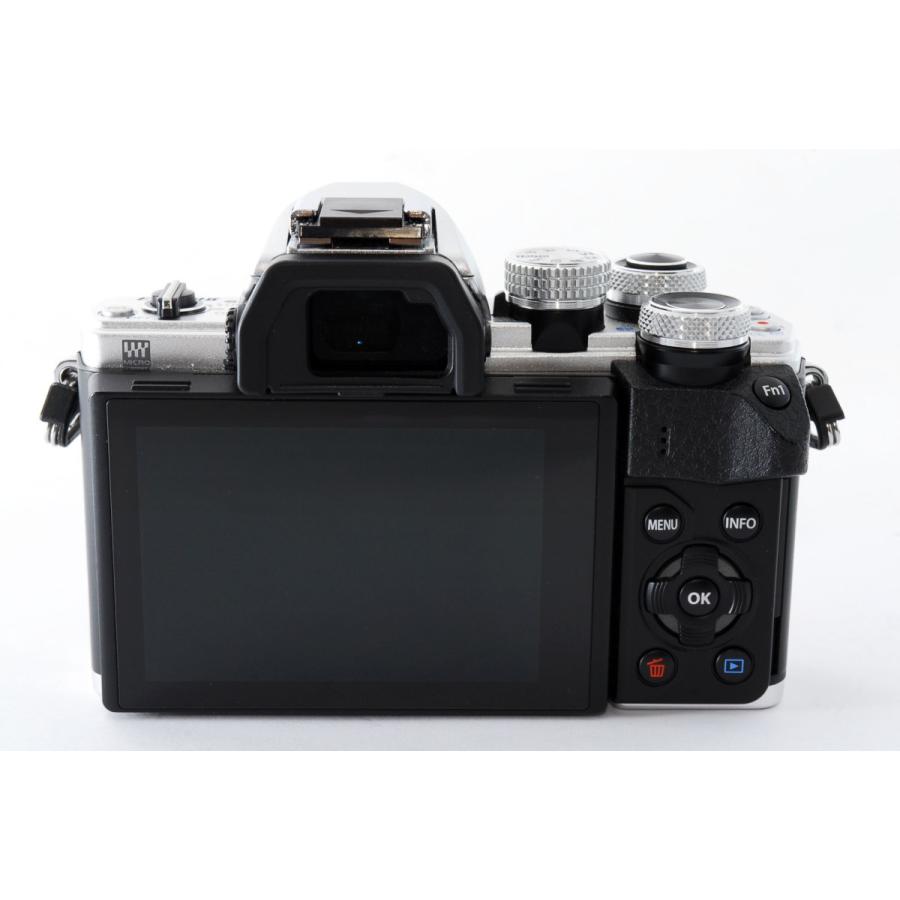 オリンパス OLYMPUS OM-D E-M10 Mark II レンズセット シルバー 美品