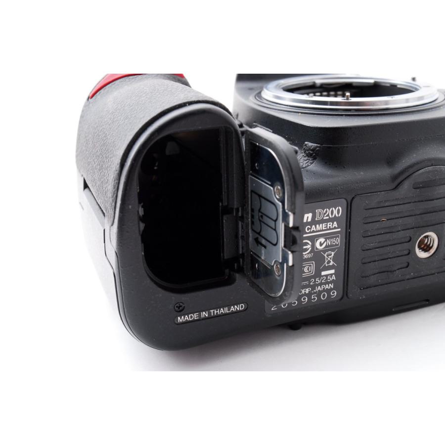 ニコン Nikon D200 標準&超望遠ダブルズームセット 美品 一眼 ニコン Nikon D200 標準&超望遠ダブルズームセット 美品 一眼